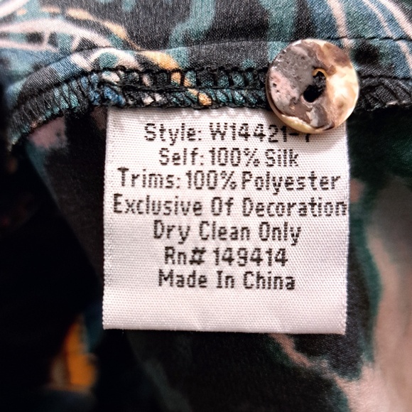 Johnny Was Twilight Shadow Ruffled Peasant Top Size Large - Picture 8 of 9